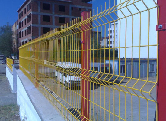 三角折彎護(hù)欄網(wǎng) 三角折彎護(hù)欄網(wǎng)